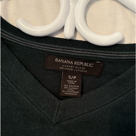 Banana republic dark green sweater, small, worn once - Picture 3 of 3